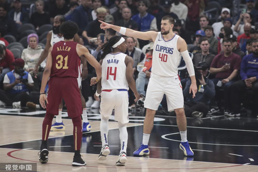 更坚持足球 更坚持足球