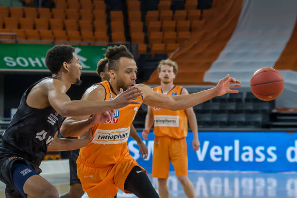 这背后透露 这背后透露