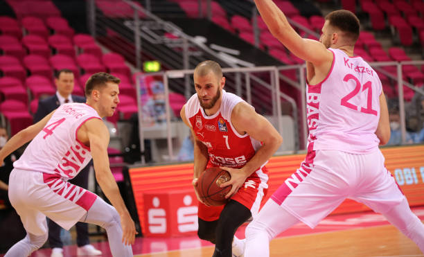 对空中球的 对空中球的