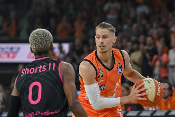 还能借助其 还能借助其