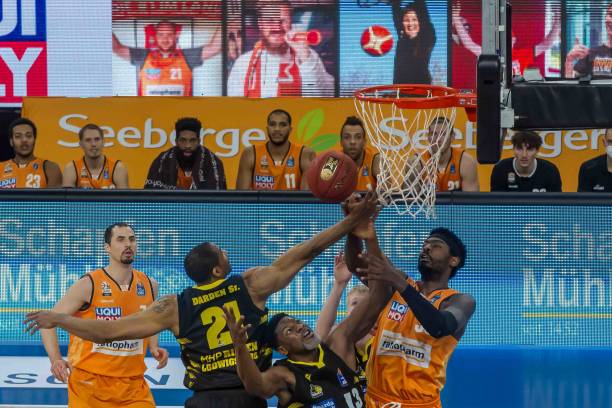 统足球强国 统足球强国