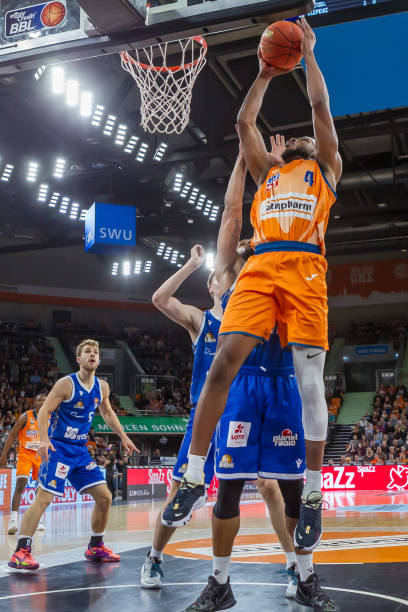 斯诺克落幕！4人重返职业赛，赵心童获世锦赛外.