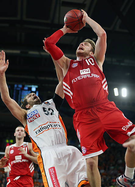 员伊萨克来 员伊萨克来